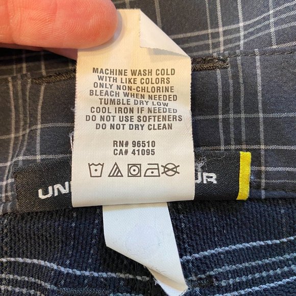 Under Armour Board Shorts 38 Mens Black Gray Plaid Active Outdoor Lightweight - Picture 7 of 8